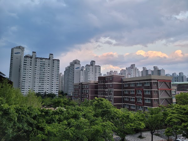Jwa-dong