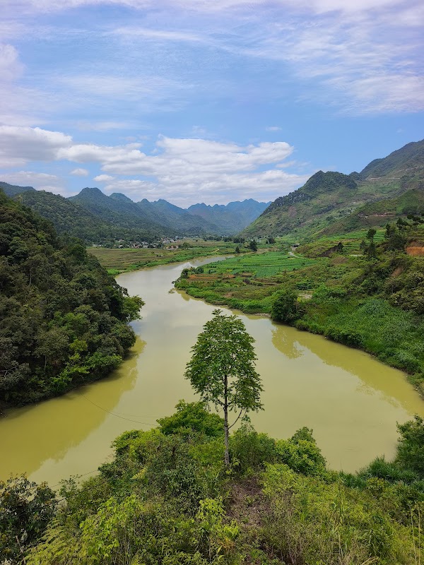 The Ha Giang Loop Travel