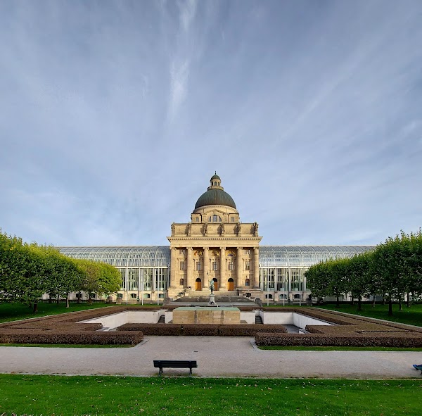 Hofgarten 4