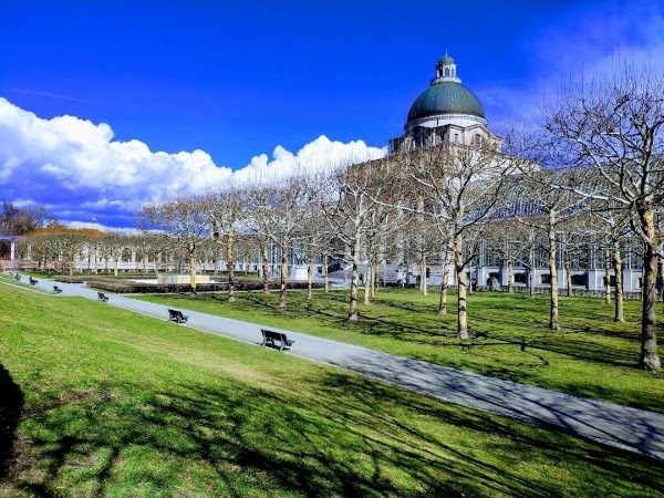 Hofgarten 2