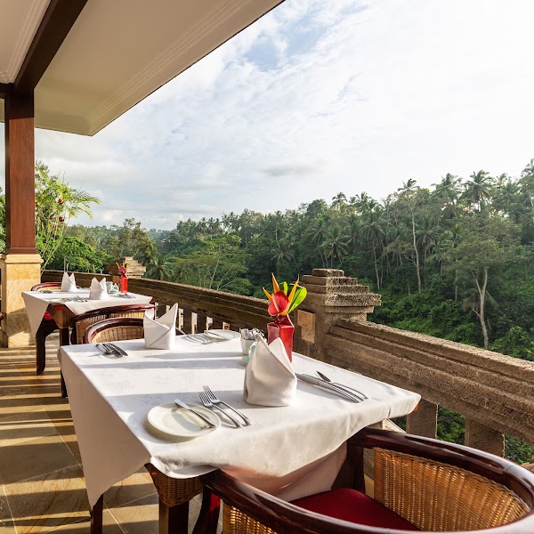 CasCades Restaurant 3