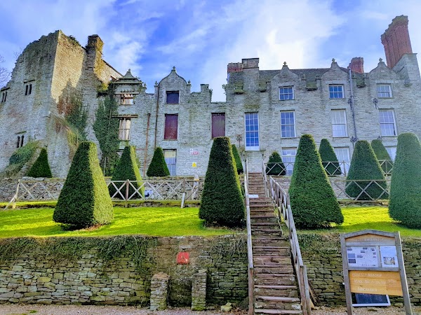 Hay Castle