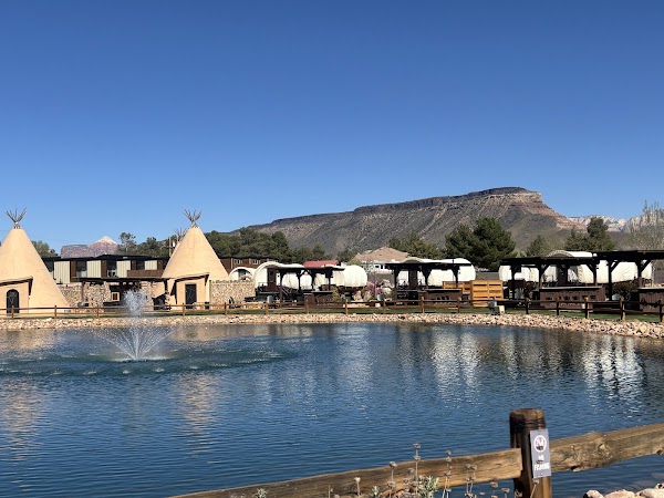 Zion White Bison Glamping + RV Resort 4