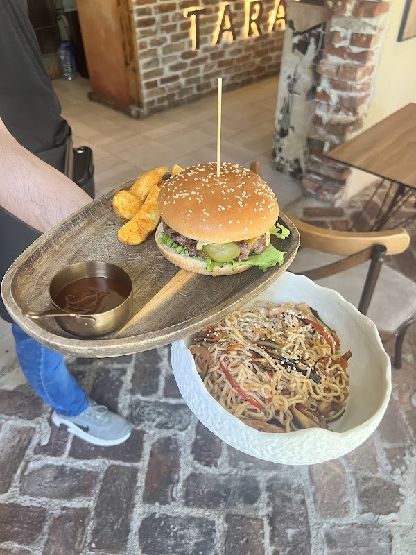 Restobar Taraca 4