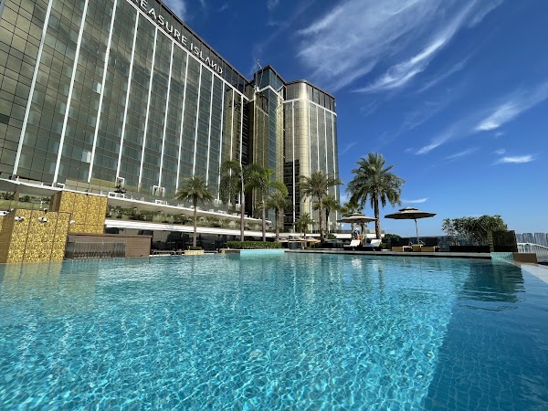 YOHO Treasure Island Hotel