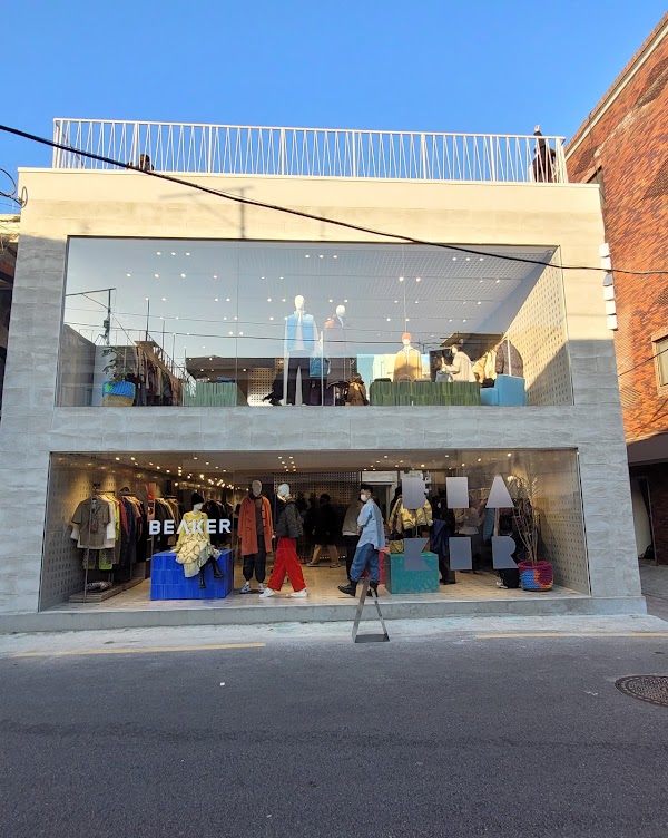 Beaker Flagship Store 1