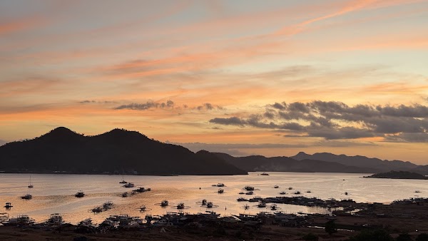 Sunburn Rooftop Bar Coron 4