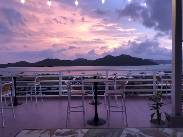 Sunburn Rooftop Bar Coron 3