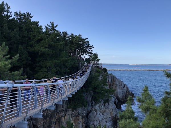 Chuam Chotdaebawi Suspension Bridge