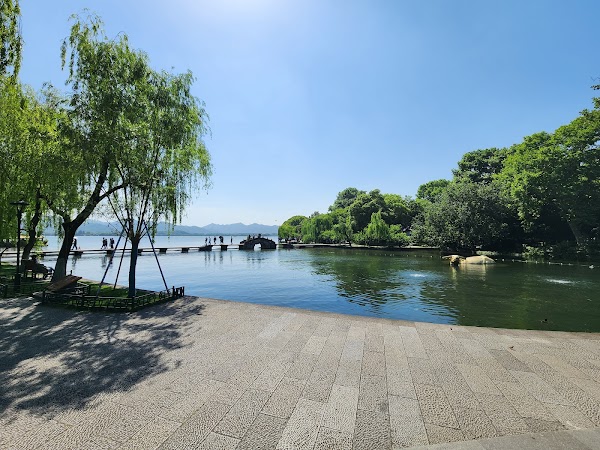 Xi Lake 2