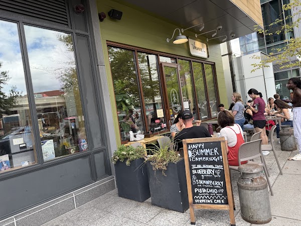 Verveine Cafe & Bakery