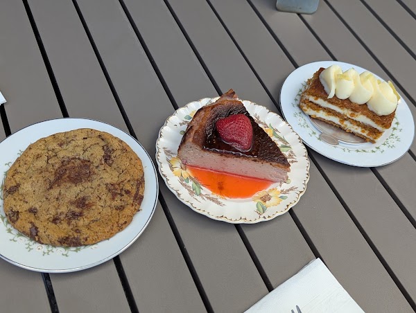 Verveine Cafe & Bakery 5