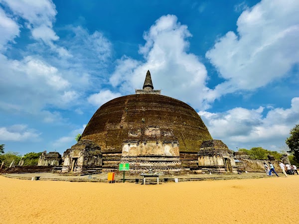 Polonnaruwa Ancient City 4