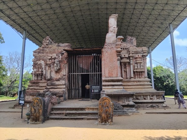 Polonnaruwa Ancient City 2