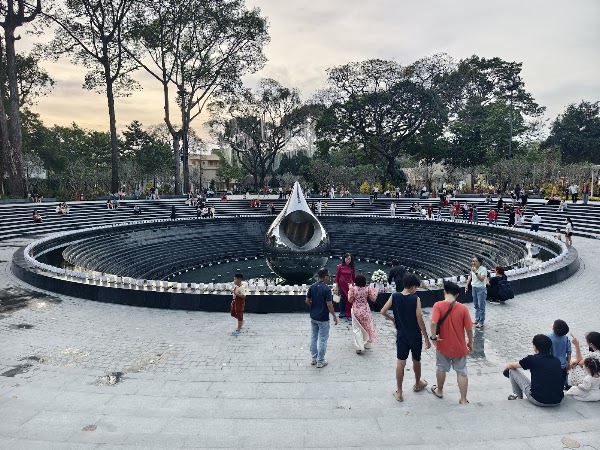 Ho Chi Minh 28