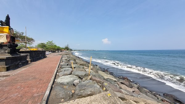 Lebih Beach 1