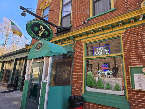 Molly Maguire's Irish Pub 4