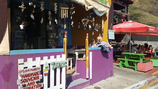 Maktub Pub
