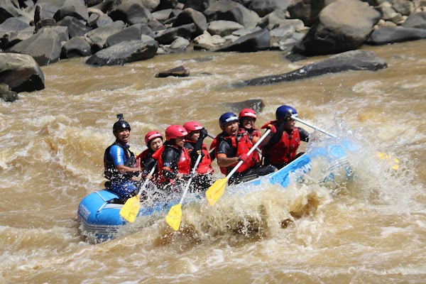 Riverbug Padas White Water Rafting 1