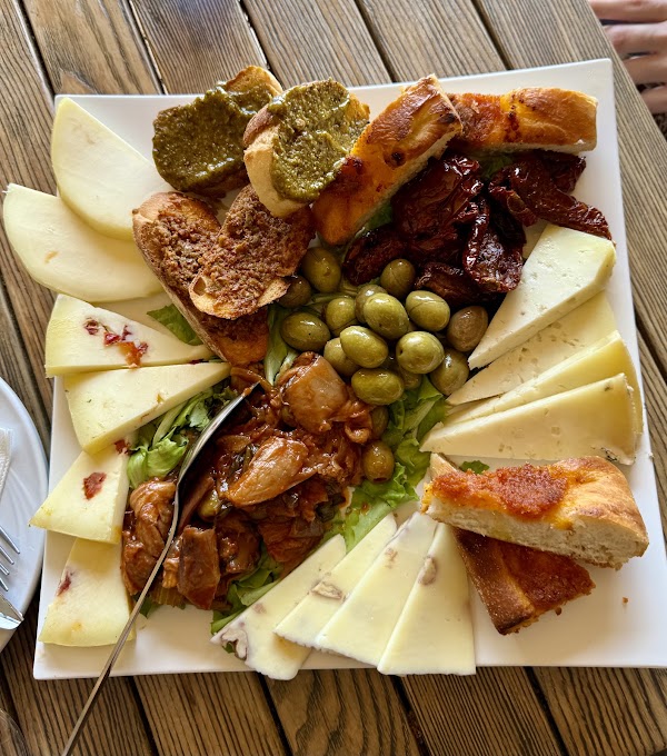 Enoteca Le Petit Tonneau 5