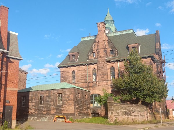 Amherst 4