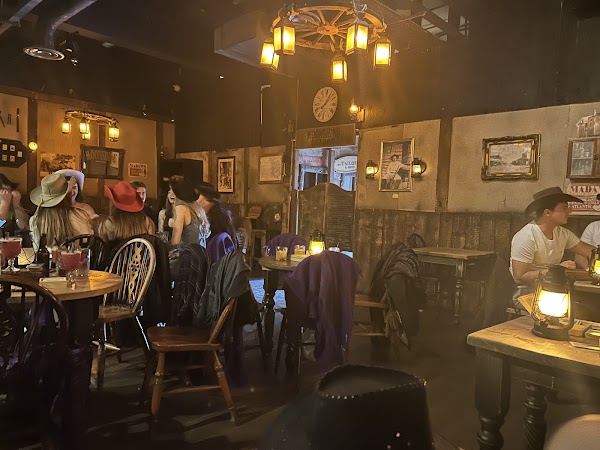 Moonshine Saloon 2