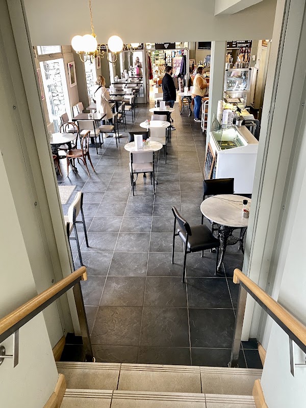 Ladies' View Gift Store Cafe Bar & Roof Terrace 4