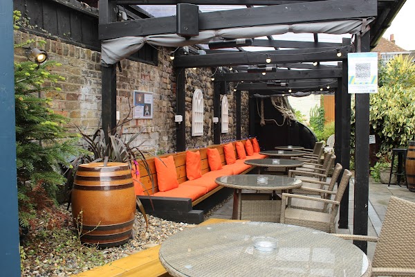 The Toll Bridge Restaurant & Bar 3