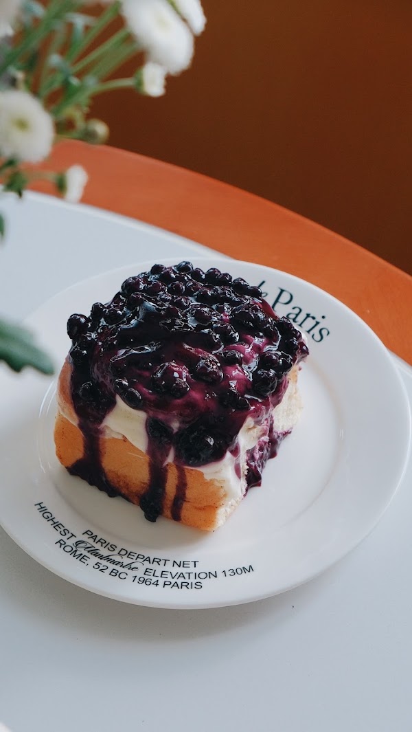 Feedthewife Bakery & Desserts 4