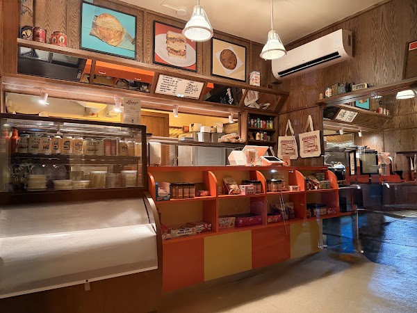 Linny's Luncheonette