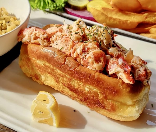 Longboards Restaurant & Bar 4