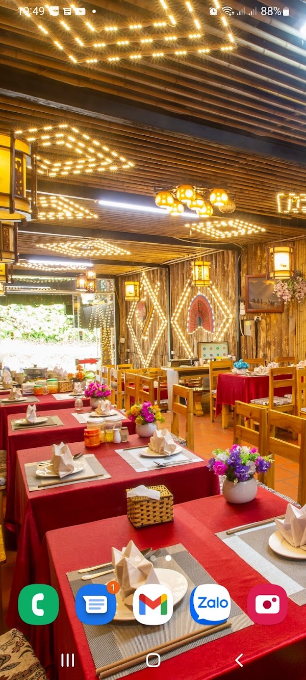 Moment Romantic Restaurant