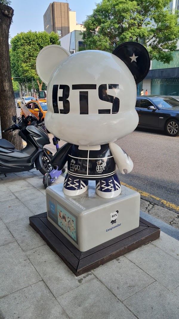 BTS GangnamDol 1