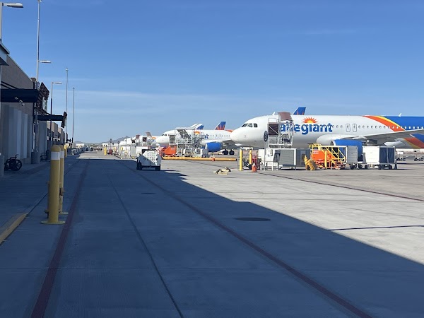 Mesa Gateway Airport 4