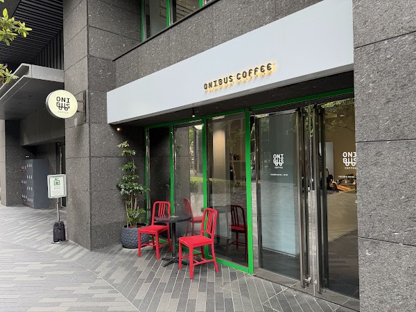 ONIBUS COFFEE POP UP ART STORE