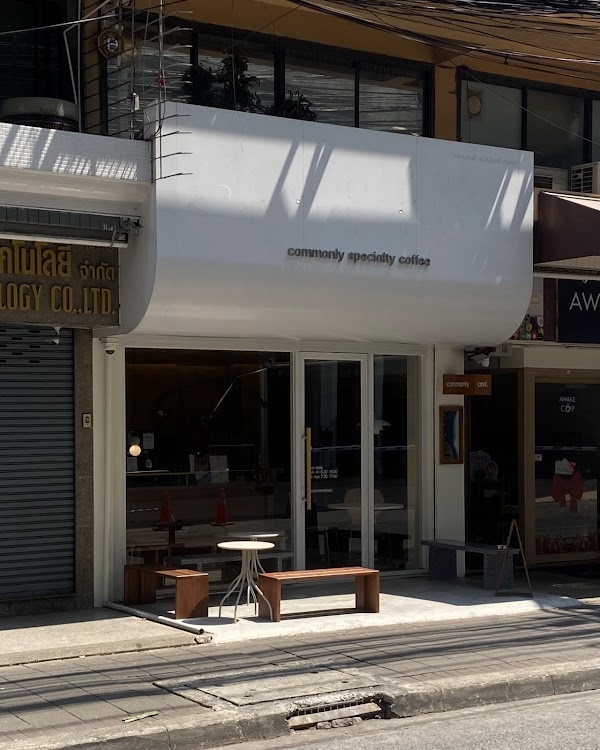 commonlybkk coffee & bakery surawong