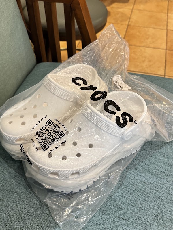 CROCS LIVING WORLD DENPASAR BALI 2