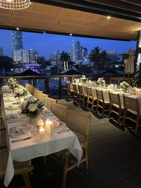 Edgewater Dining and Lounge 5