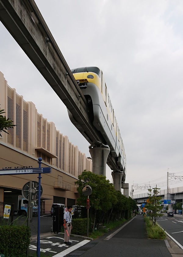 Disney Resort Line 1