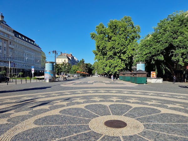 Hviezdoslavovo námestie