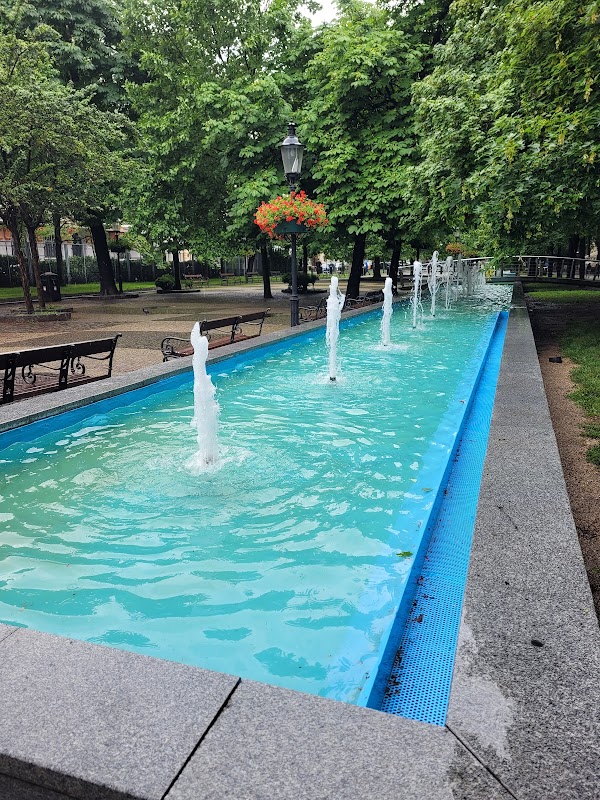 Hviezdoslavovo námestie 2