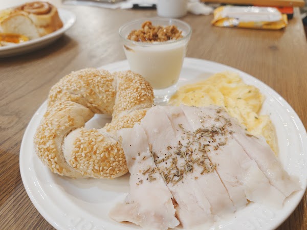 Miss V Bakery Cafe 2