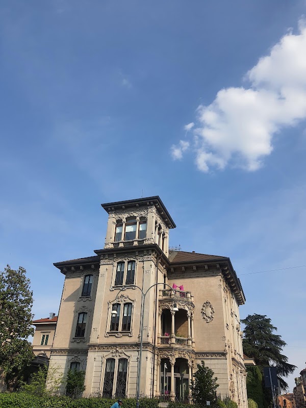 Piazza Nicolò Tommaseo 5