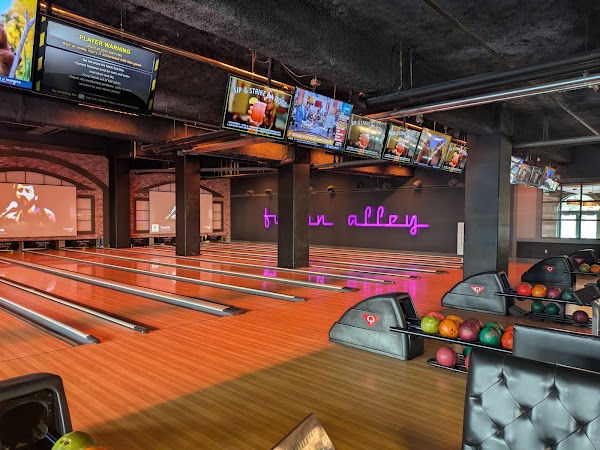 Fulton Alley 4