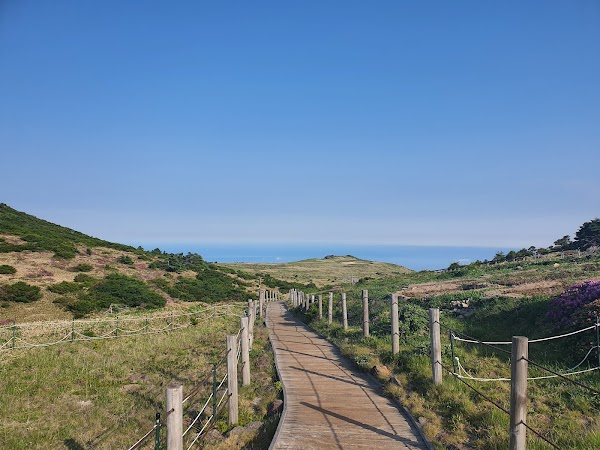 윗세오름 대피소 2