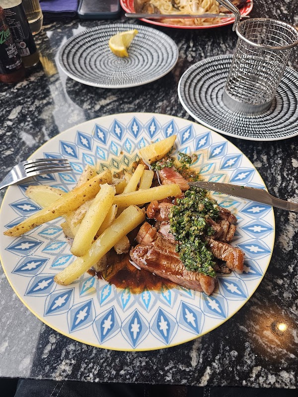 SKYE Rooftop Bar and Restaurant 4