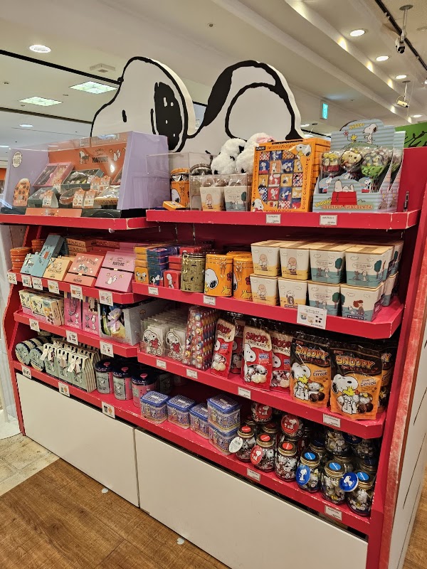 Snoopy Town Shop 5