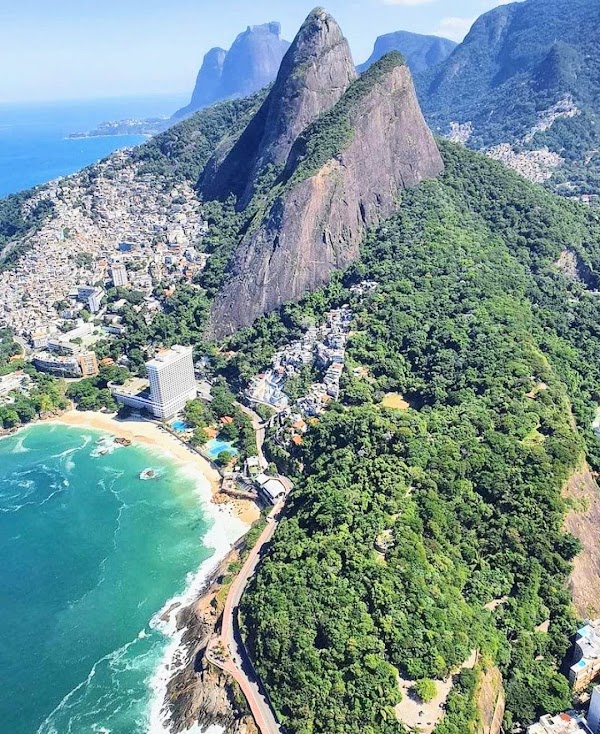 Parque Natural Municipal Dois Irmãos - Dois Cariocas - Sérgio Bernardes e Alfredo Sirkis 3