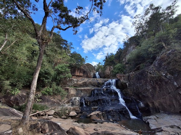 Chattrakan Waterfall National Park 4