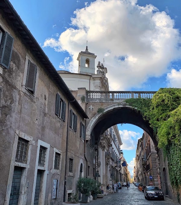 Via Giùlia